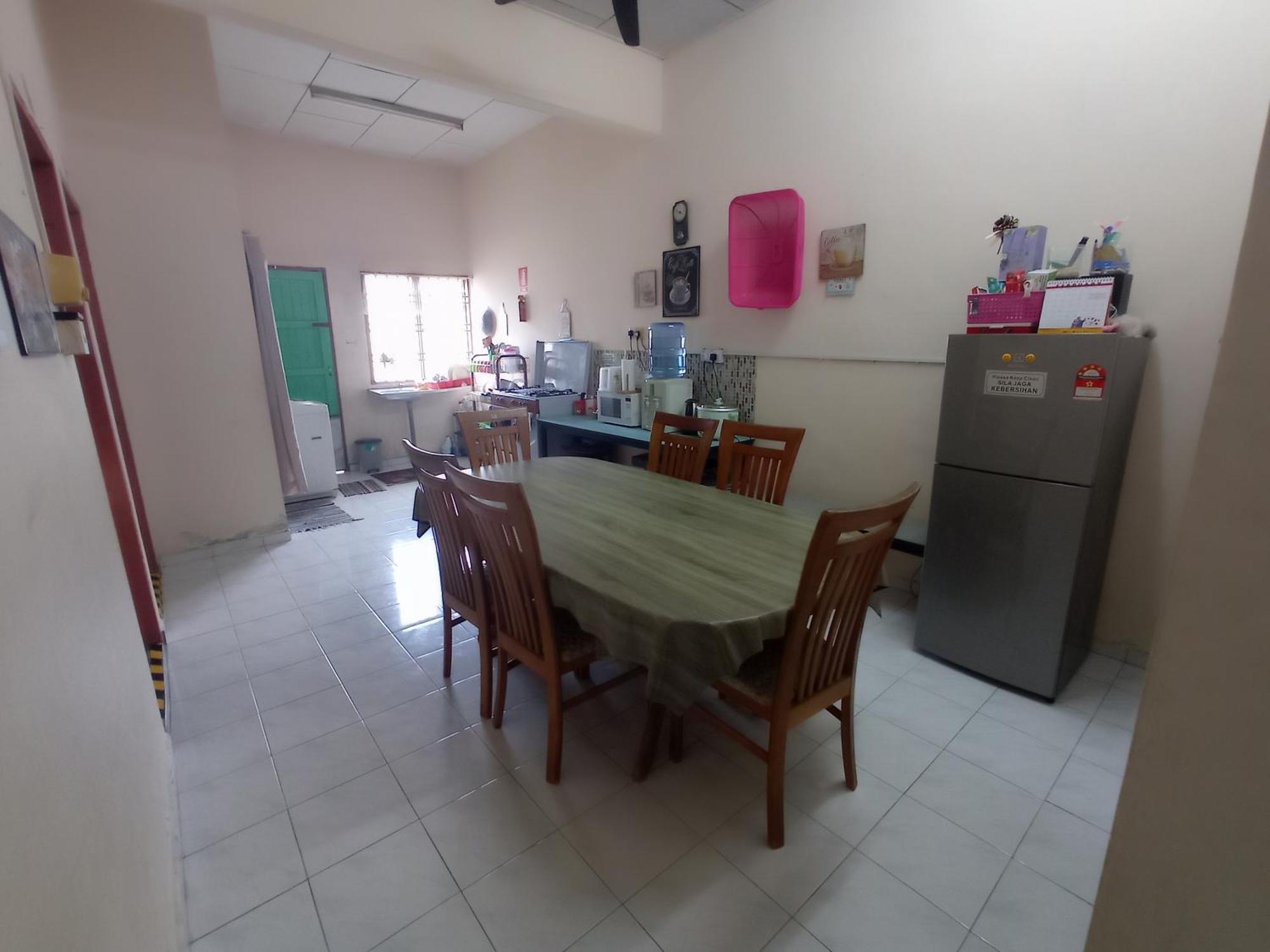 Homestay Melewar باريت راجا المظهر الخارجي الصورة