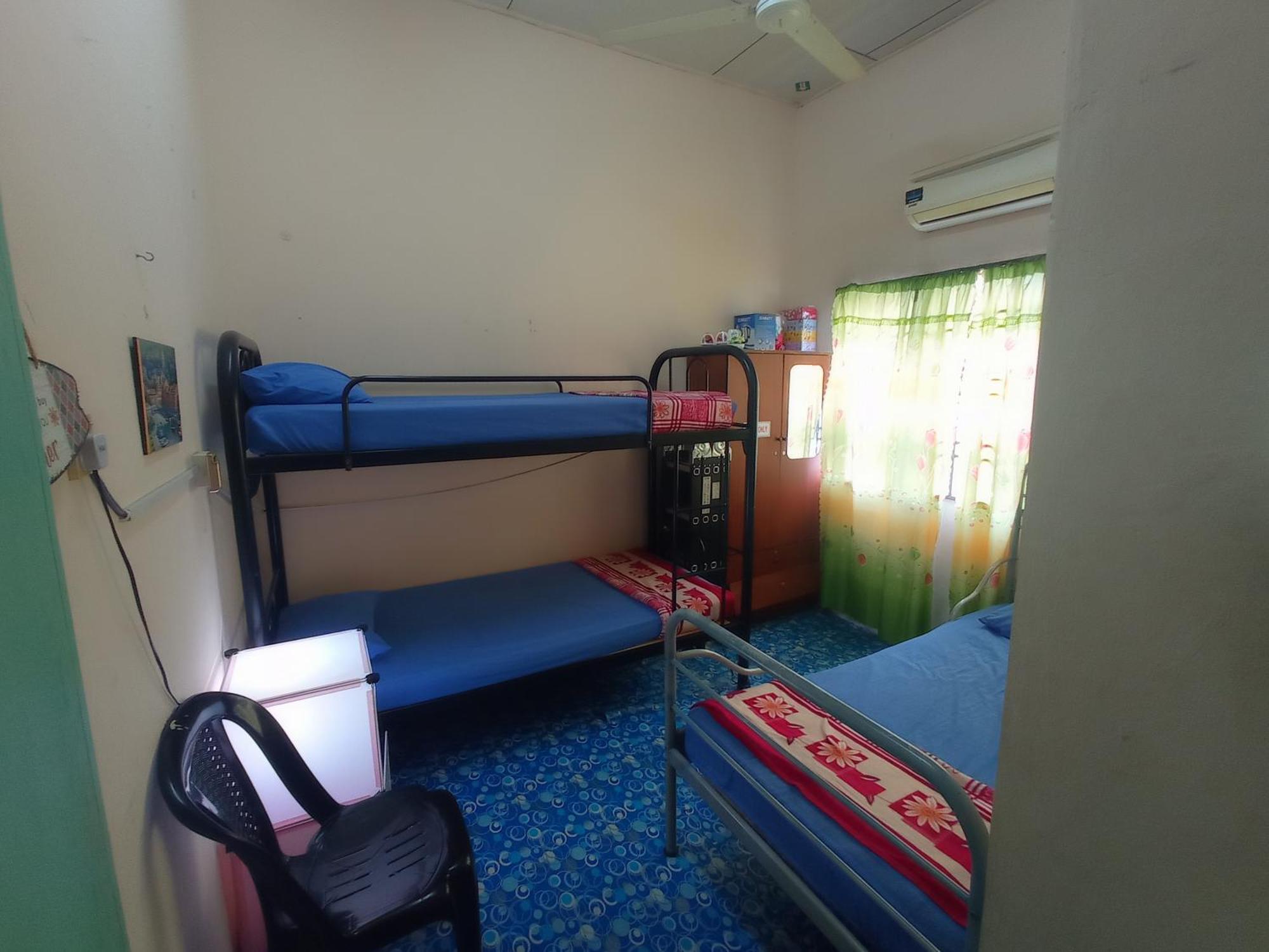 Homestay Melewar باريت راجا المظهر الخارجي الصورة